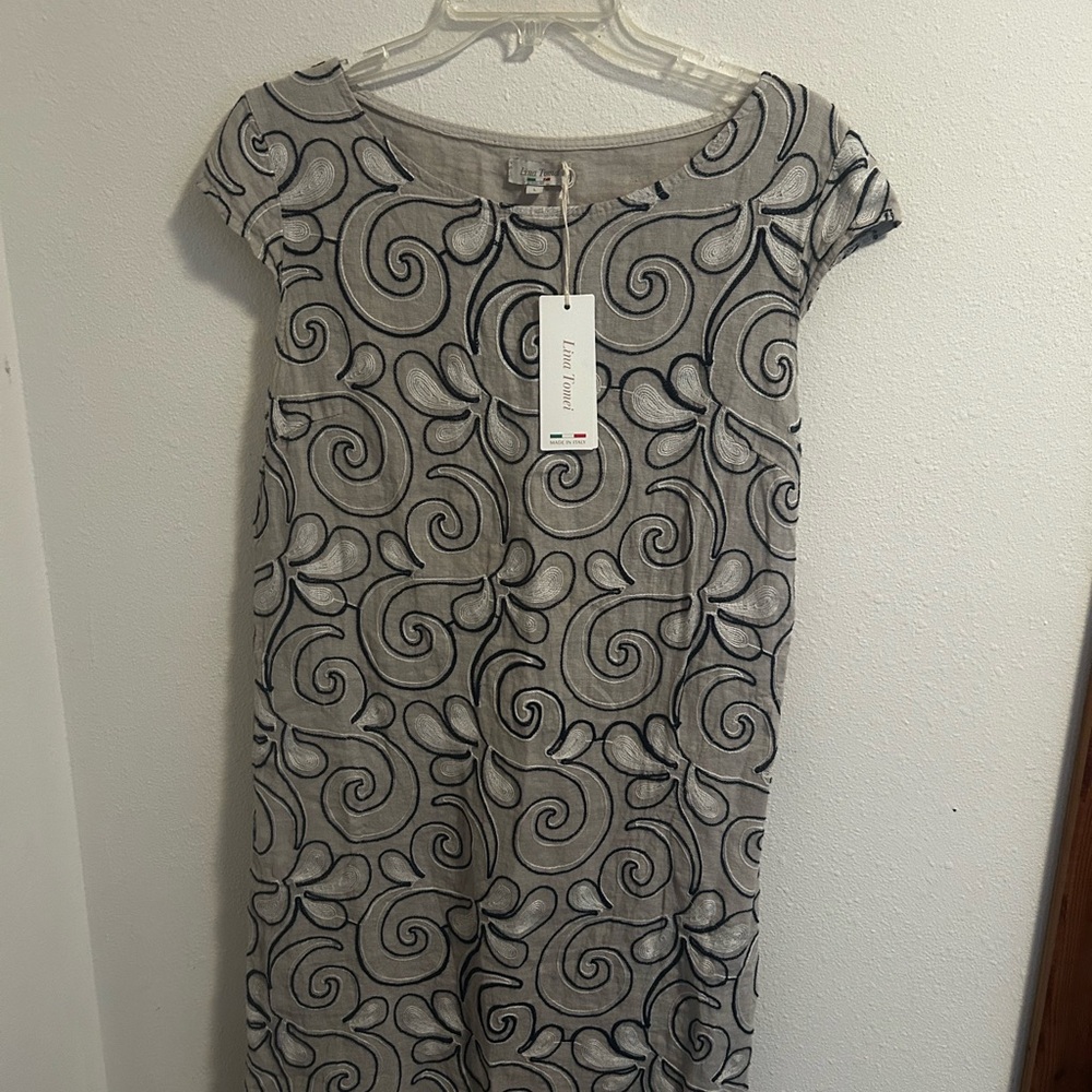Chic Swirl Pattern Midi Dress in Gray